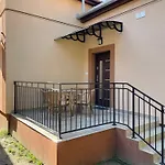 Kovács *