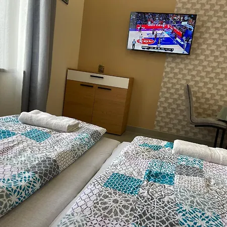 아파트 Kovacs Apartmanhaz 키슈쿤헐러시